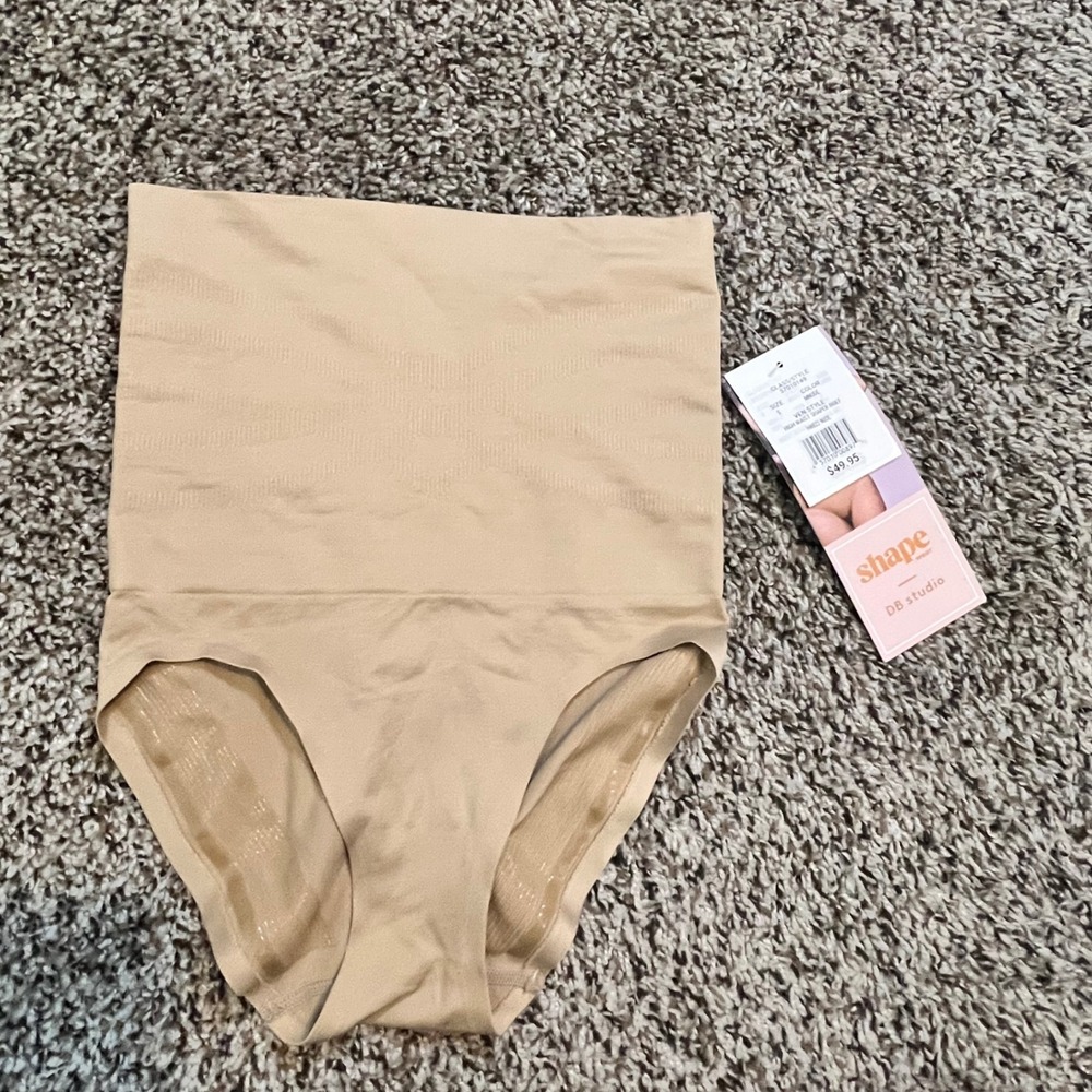 DB Studio Womens High Waist Shaper Brief Nude Seamless Tummy Control Small NEW